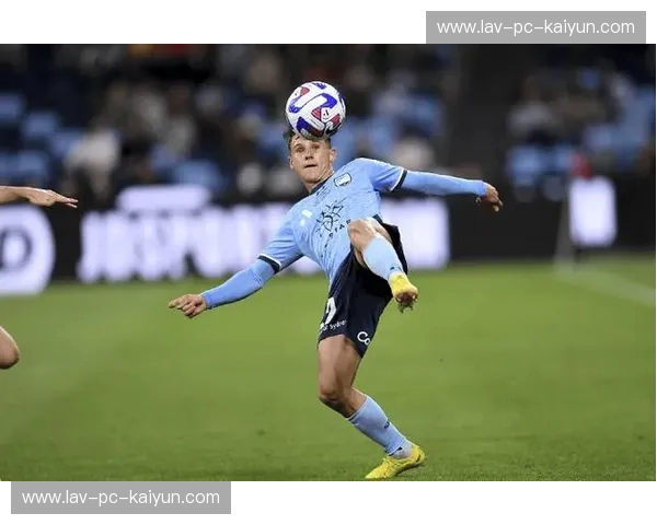 悉尼不眠夜:海港的蓝色风暴与海岸的绿色激情-澳超焦点之战前瞻